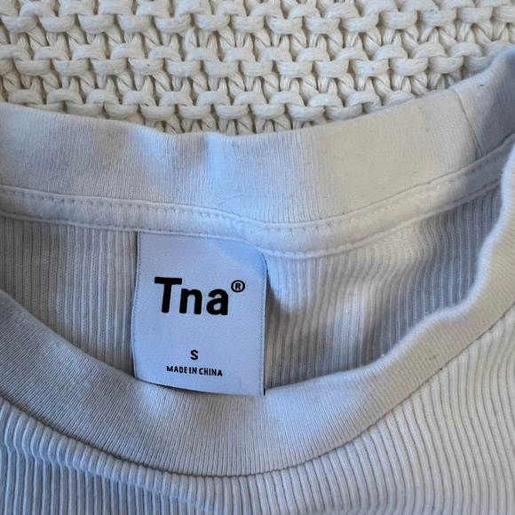 TNA White Ribbed Short Sleeve Tee - Picture 2 of 3